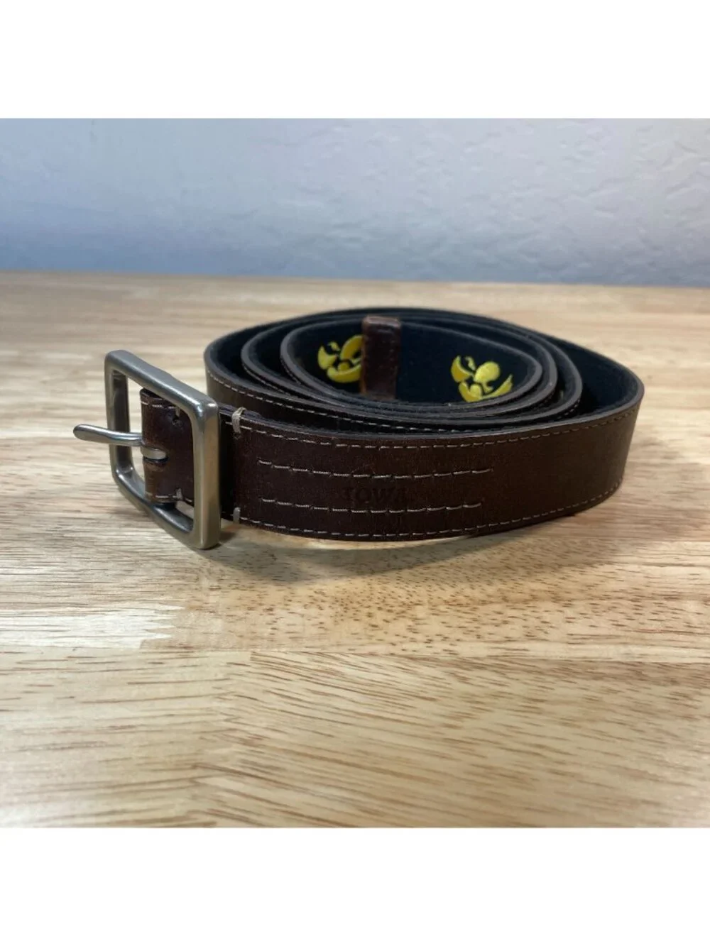 Jack Mason NCAA Iowa Hawkeyes Reversible Leather Fabric Belt Men Size 42